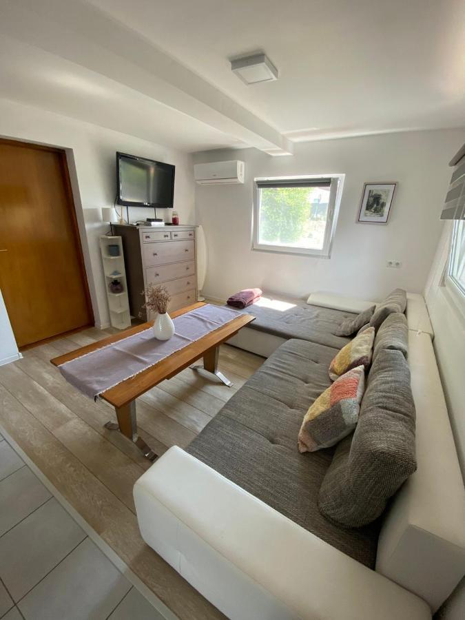 Viva 2 Rovinj Apartment Bagian luar foto